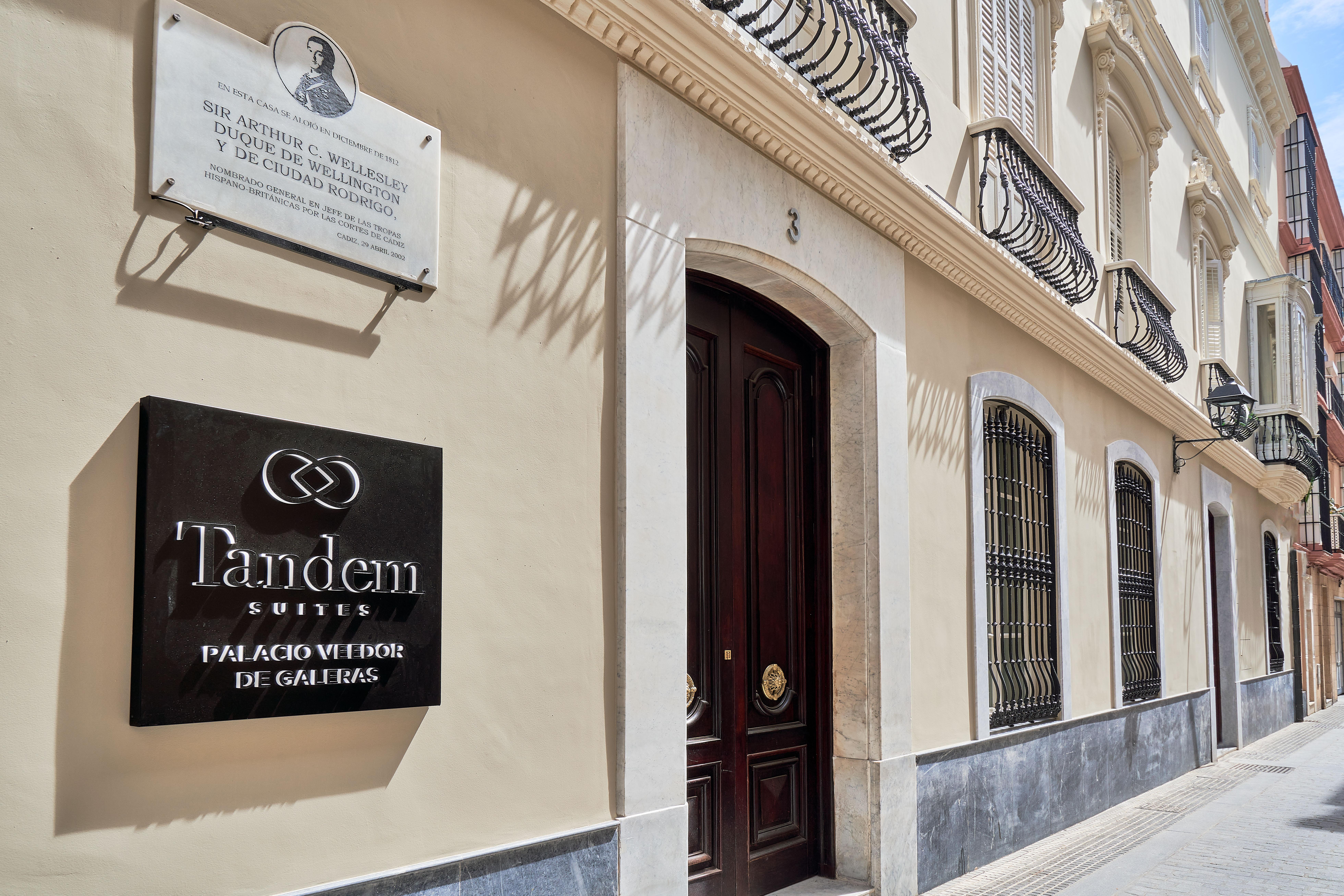 Tandem Palacio Veedor De Galeras Suites Кадис Экстерьер фото